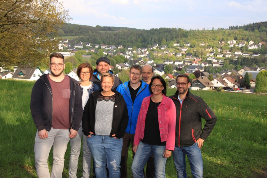Vorstand CVJM Büschergrund (Jan-Michel Wiese, Elke Stahl, Karsten Gieseler, Patricia Lutter, Sven-Timo Uebach, Burkhard Münker, Marion Wirth, Peter Fritsch. Fehlend: Uwe Nöh)